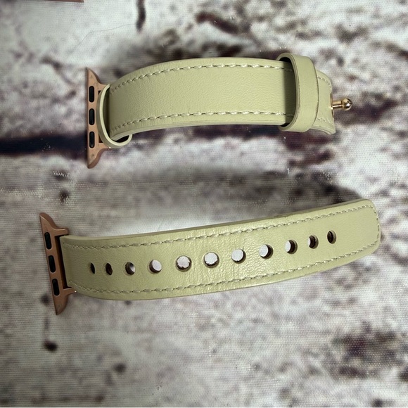 Apple Watch Series 5 40MM GPS Rose Gold Bundle Smartwatch Smart Watch - Picture 6 of 10